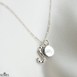 "In my heart" slvhalskde med personligt bogstav og amulet med egen gravering