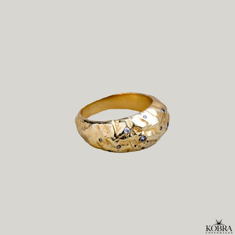 "Luna" stor chunky guld ring med hvide sten