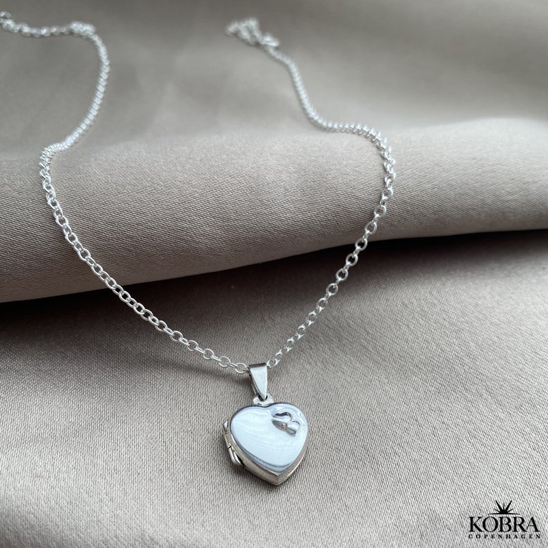 "Jasmin" hjerte medaljon i slv