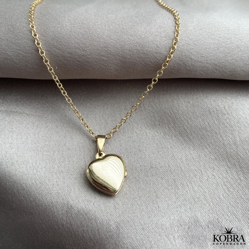 "Jasmine" 18 carat gold plated heart medallion