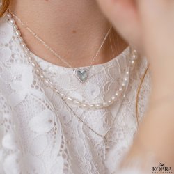 "Joanna" pearl necklace with white freshwater pearls in silver