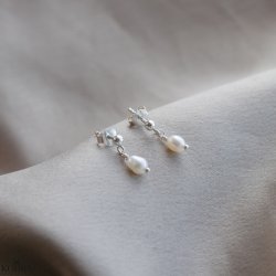 "Joanna" sm slvrestikker med hvid ferskvandsperle