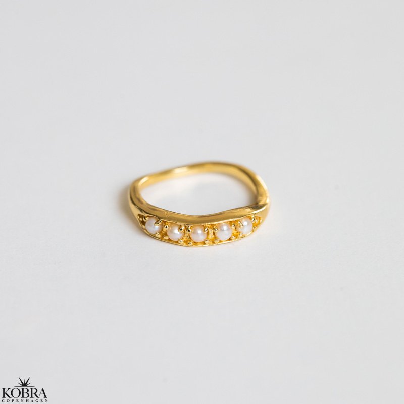 "Joyce" 18 karat forgyldt ring med gte ferskvandsperler