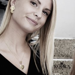 "Melba" hjerte halskde i guld inklusiv gravering med bidsells