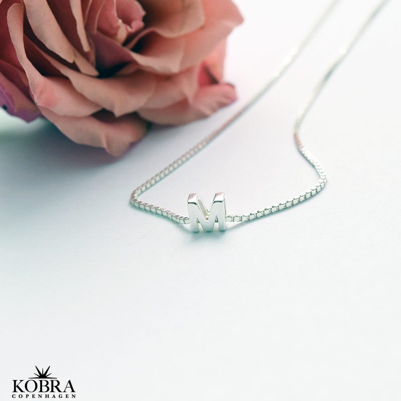 "Chloe" slv halskde med 1 bogstav