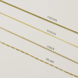 "Valerie" gold necklace with round pendant