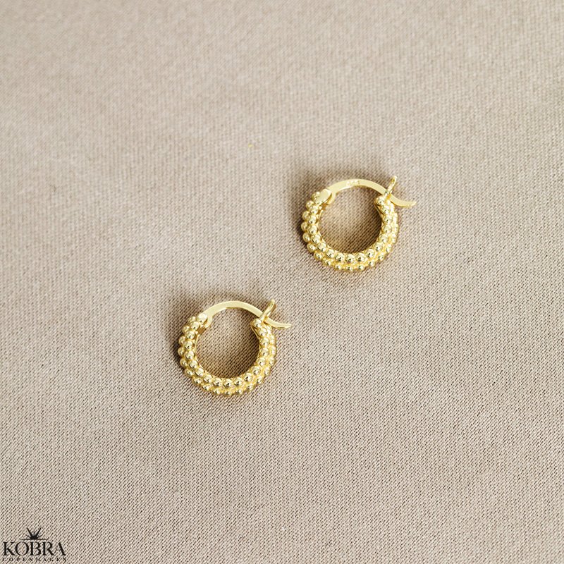 "Kajsa" sm guld hoops med guldknopper