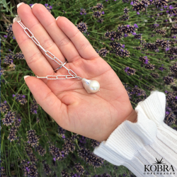 "Kansas" halskde i slv med gte ferskvandsperle 