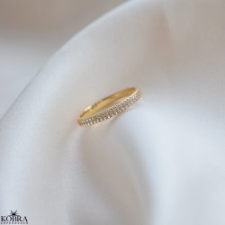 "Sabrina" 18k forgylt ring med hvite steiner
