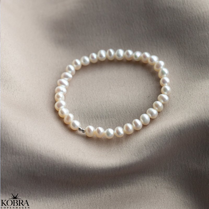 "Margrethe" classic pearl bracelet with freshwater pearls