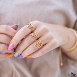 "Viva" gold-plated ring with white stones and leaves