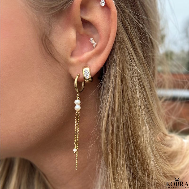 "Vegas" Sm guld hoops med sten