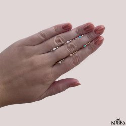 "Aurora" fin slvring med lille hvid sten