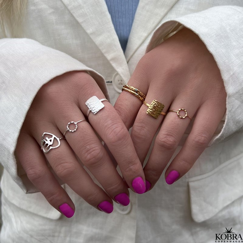 "Misty" square gold ring