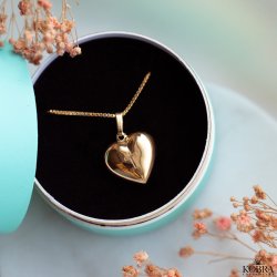 "Karma" 18 karat forgyldt hjerte med kors og din indgravering