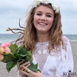 "Runa" lille slv kors halskde