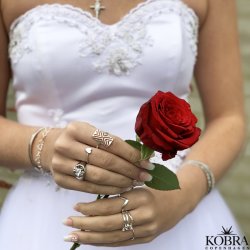 "Victory Plaza" firkantet slv "V" ring