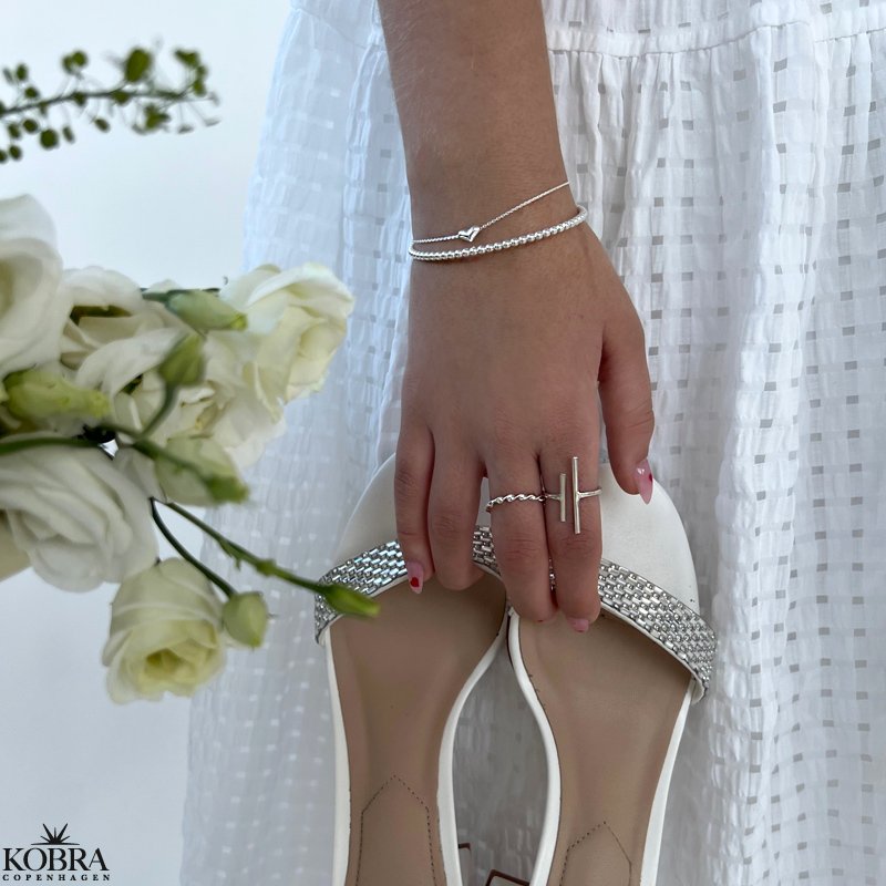 "Esmeralda" twisted ring in sterling silver