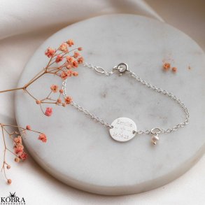 Konfirmationssmykke - slv armbnd med gte ferskvands perle og personlig gravering