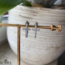 "Trudy" Kors øreringe med hvide zirkonia sten i sterling sølv