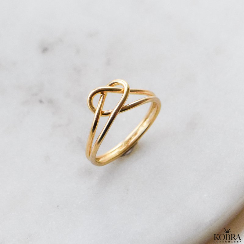 "Evermore" gullbelagt hjerteformet kringlering