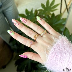 "Rosalia" gullbelagt ring med rosa steiner