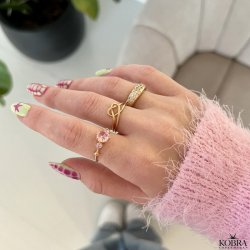 "Rosalia" gullbelagt ring med rosa steiner