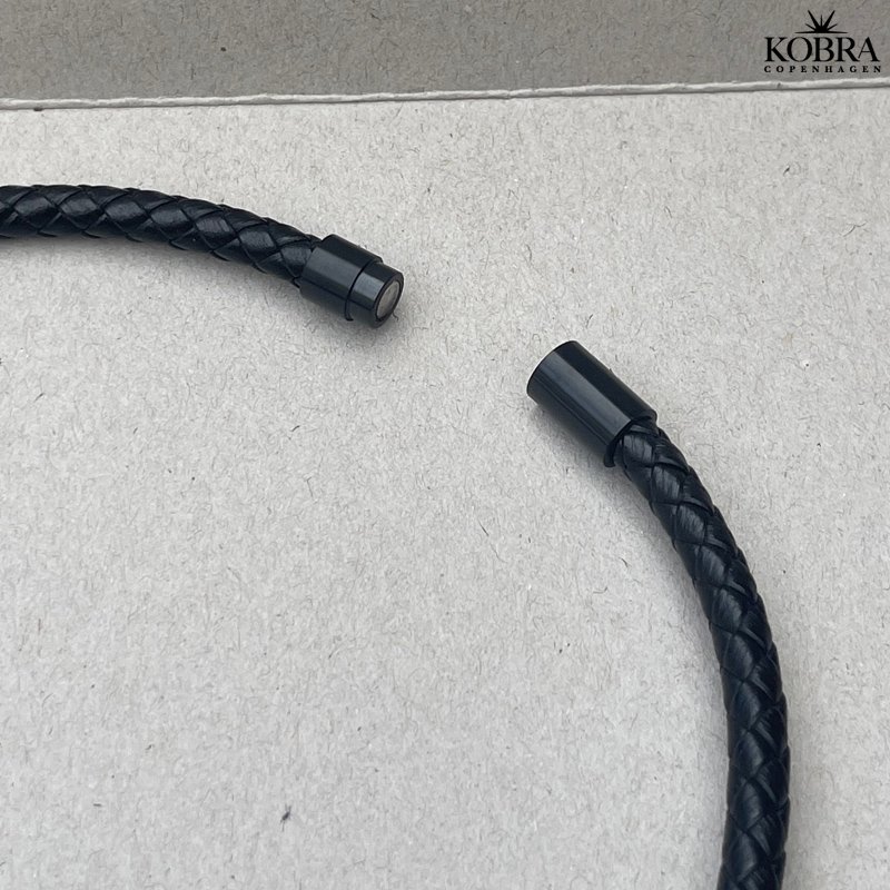 "Tyson"  men's jewelery with leather cord