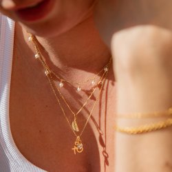 "Balance" gold necklace with real freshwater pearls