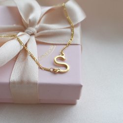 "Signature Letter" 18k guldpl�terat handgjort halsband