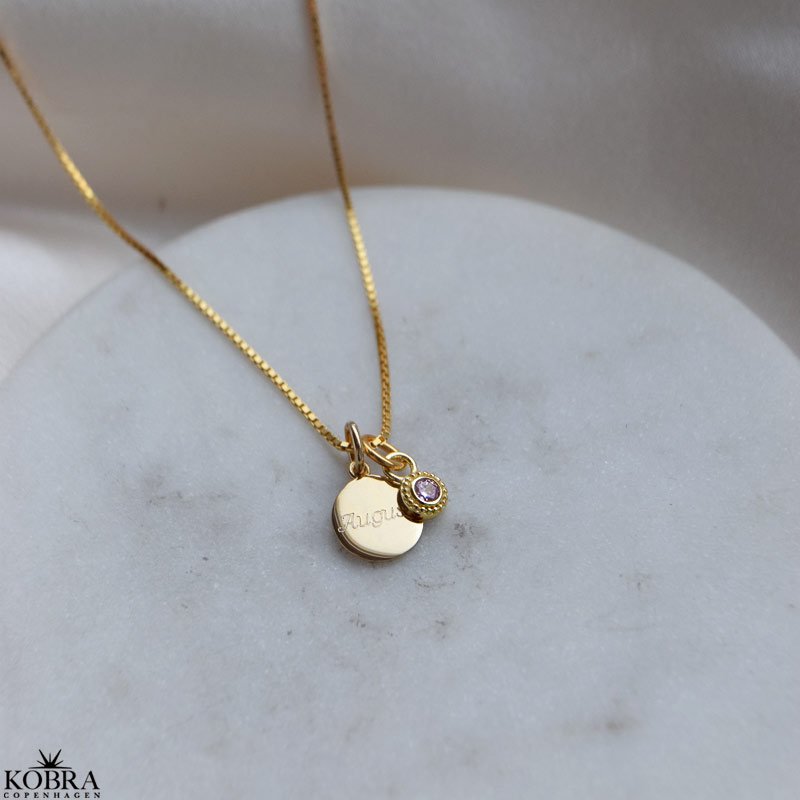 Mini ID tag / amulet i guld inklusiv din personlige gravering