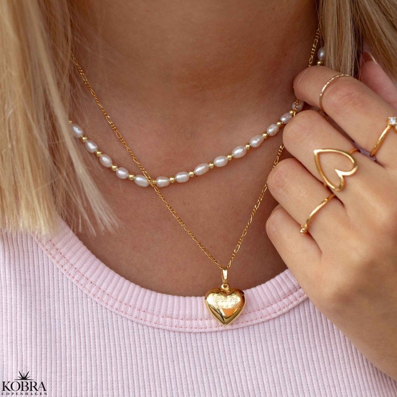 "Royal" necklace with white pearls and gold balls