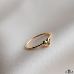 "Liva" enkel guld ring med lille hjerte