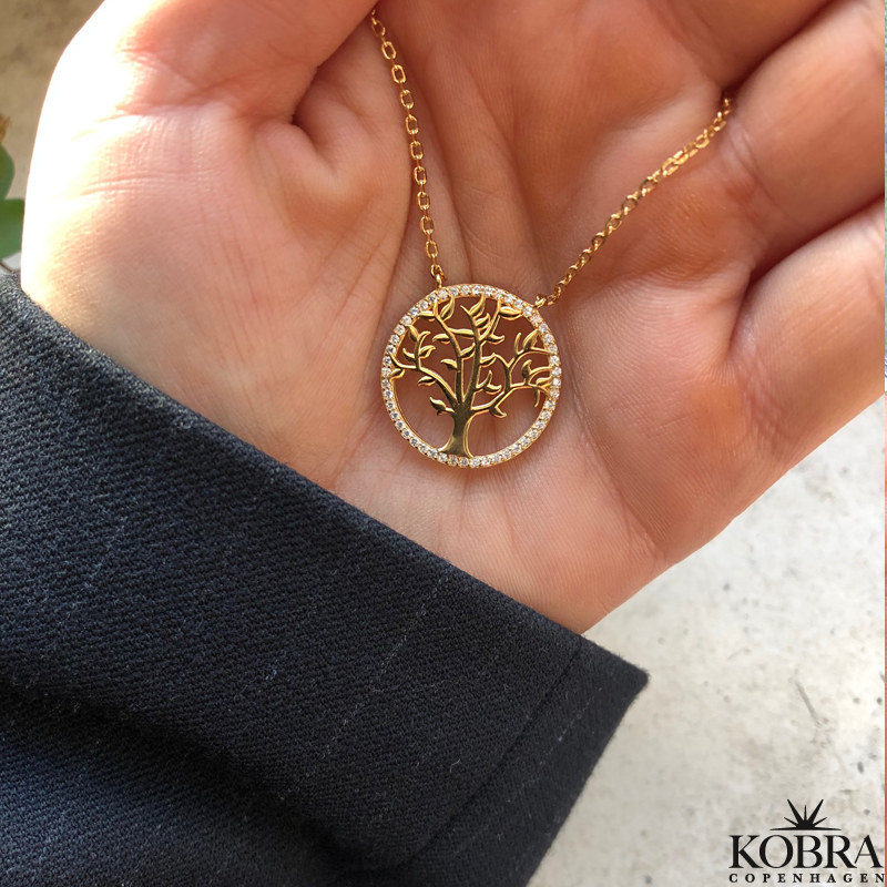 "Lykke" Tree of life in chain and white stones in gold