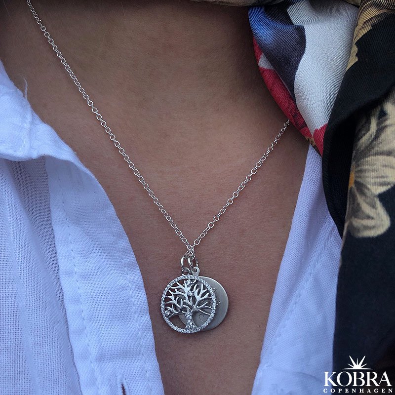 "Liv" Necklace in silver with the tree of life
