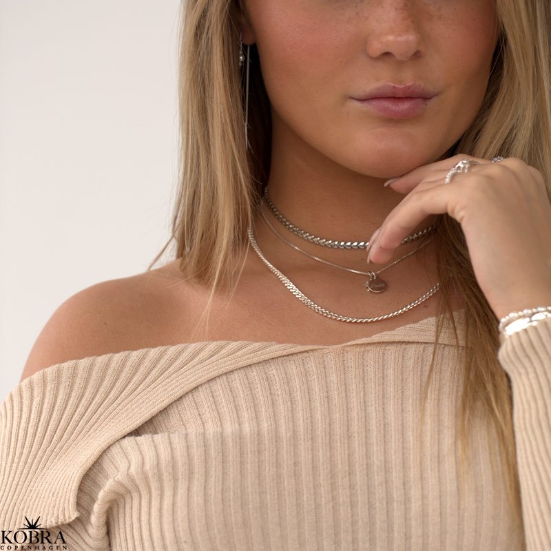 "Heartless" hjertehalskde / choker i sterling slv