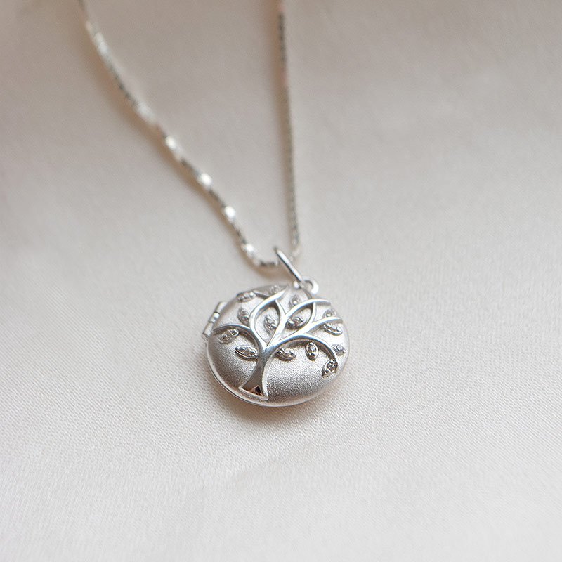 "Lia" silver medallion with the tree of life