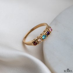 "Lorelai" Unik guld ring med farvet sten