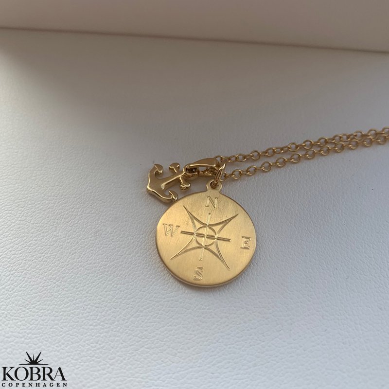 "Lost Without You" guld halskde med kompas og anker - inklusiv gravering