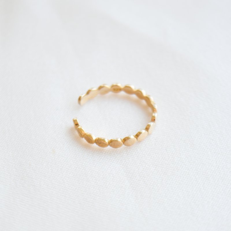 "Lottie" t�ring med kugledesign i guld