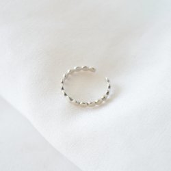 "Lottie" t�ring med kugledesign i s�lv