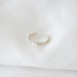 "Lottie" t�ring med kugledesign i s�lv