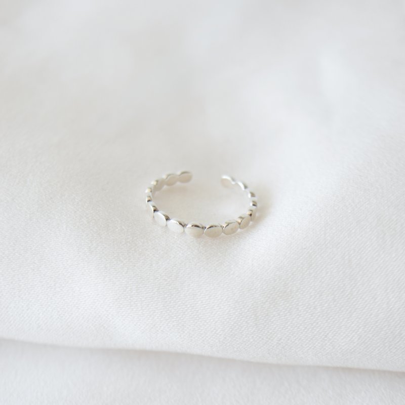 "Lottie" t�ring med kugledesign i s�lv