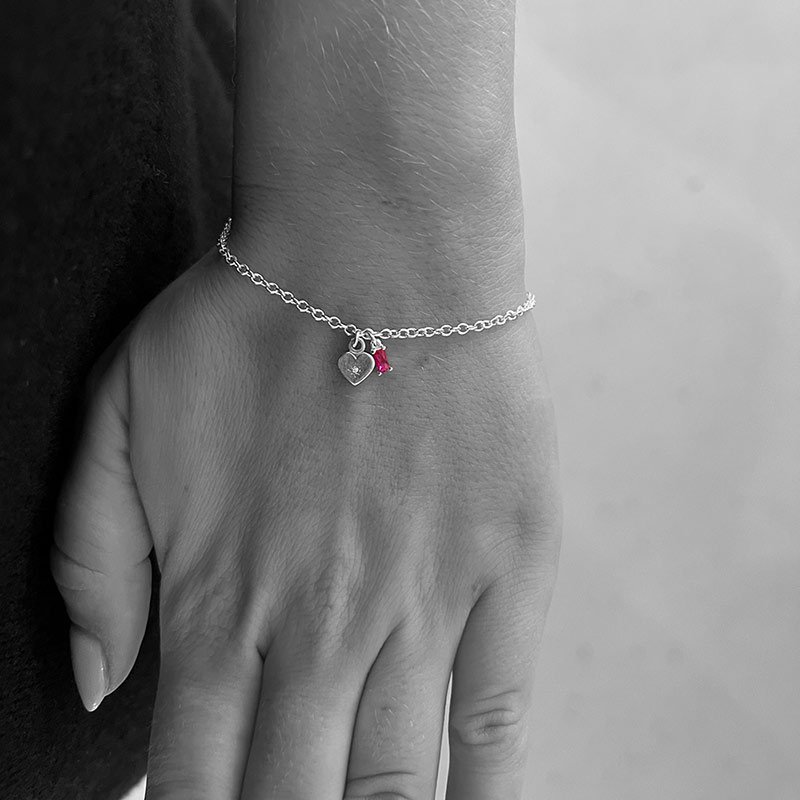 "Love Affair" s�lv armb�nd med hjerte og pink sten