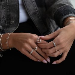 "Balance" silver bracelet with genuine freshwater pearls