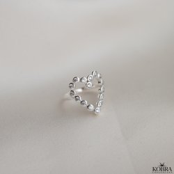 "Love" hjerteformet ring i slv med hvide zirkonia sten