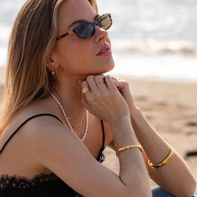 "Cilla" small angular earrings in gold