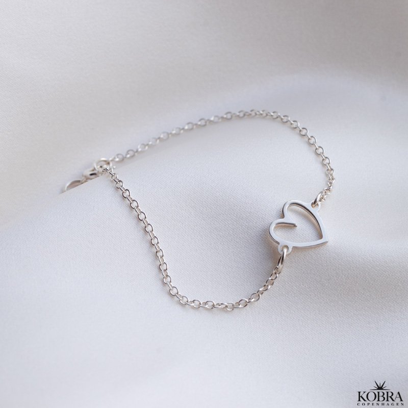 "Love" slv armbnd med hjerte