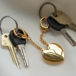 "Love-Link" 18k gold plated keychain set with engraving