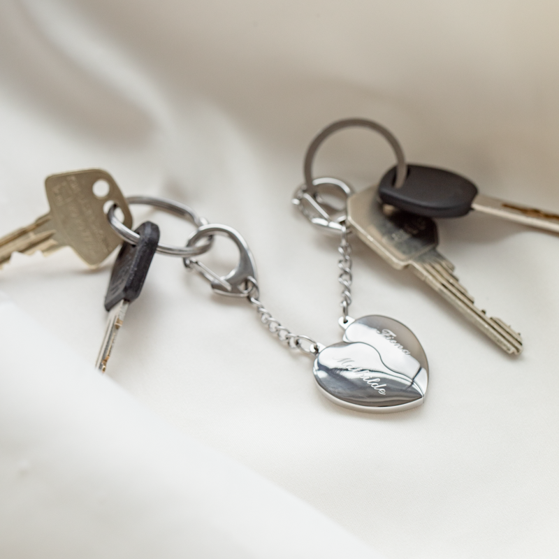 "Love-Link" Keychain Set with Engraving